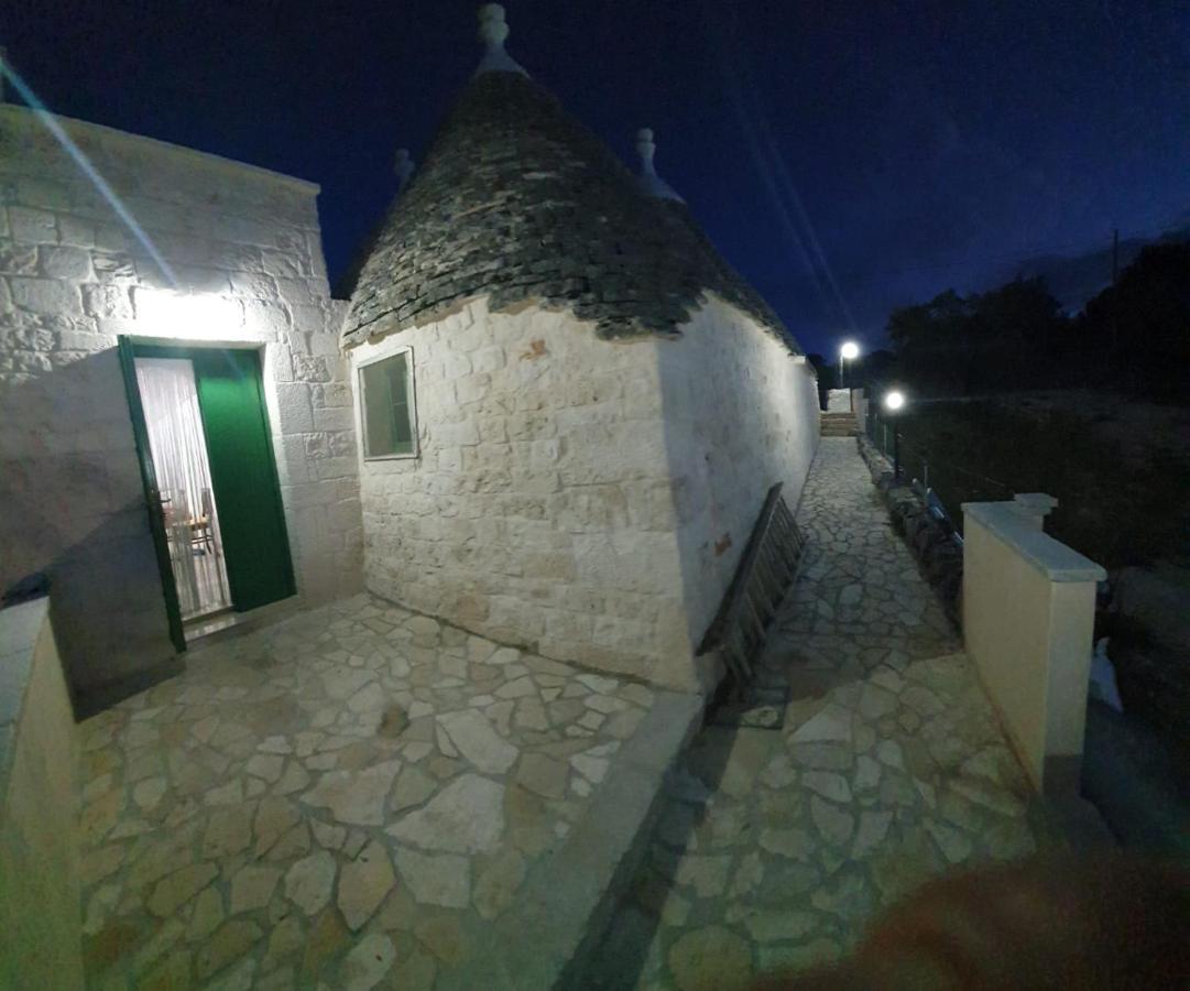 Trullo Le Tre Sorelle チステルニーノ エクステリア 写真