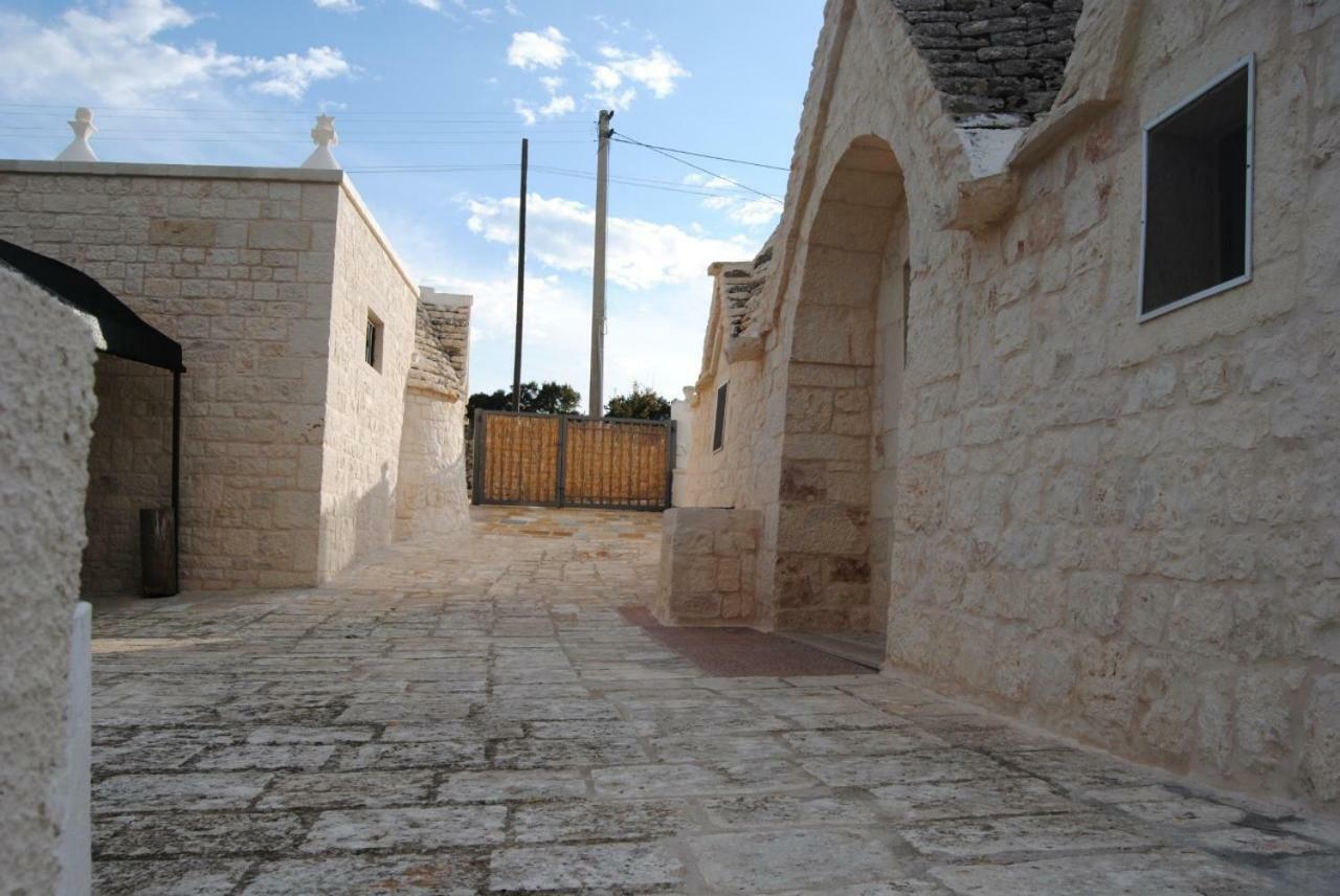 Trullo Le Tre Sorelle チステルニーノ エクステリア 写真
