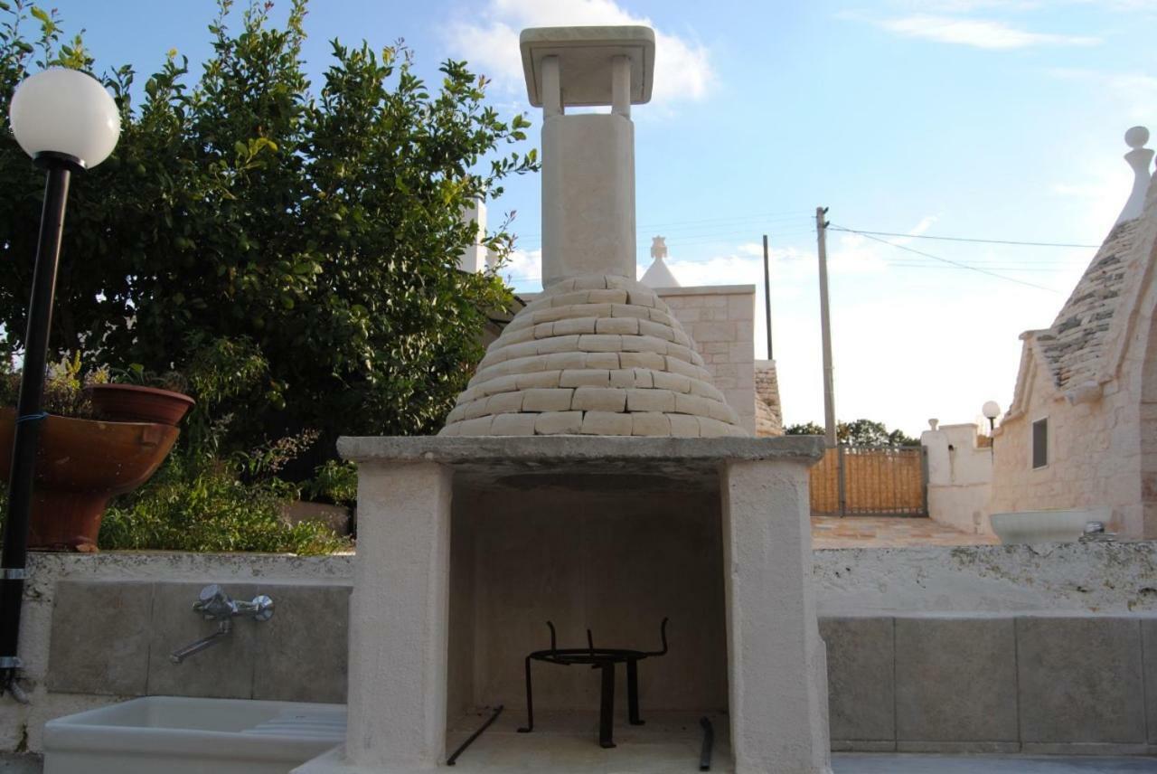 Trullo Le Tre Sorelle チステルニーノ エクステリア 写真