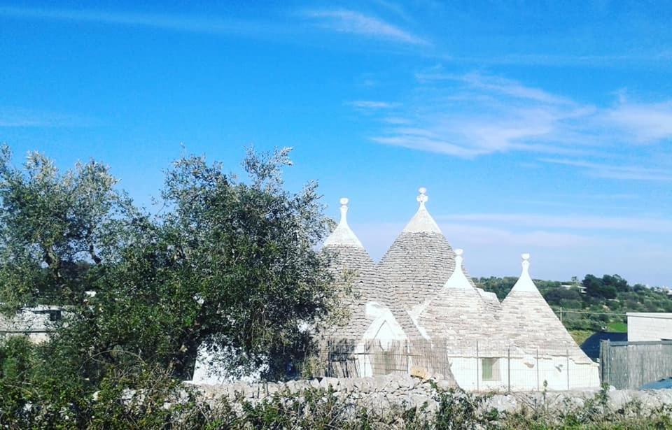 Trullo Le Tre Sorelle チステルニーノ エクステリア 写真