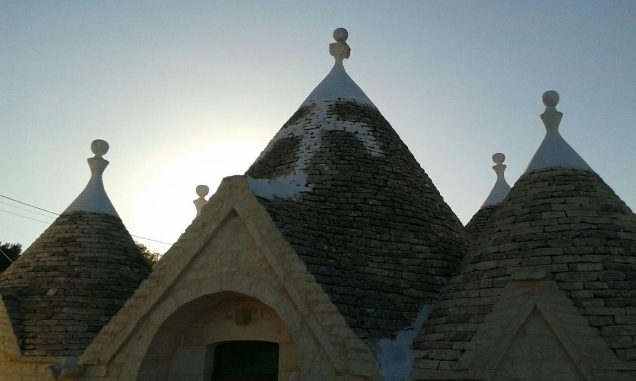 Trullo Le Tre Sorelle チステルニーノ エクステリア 写真