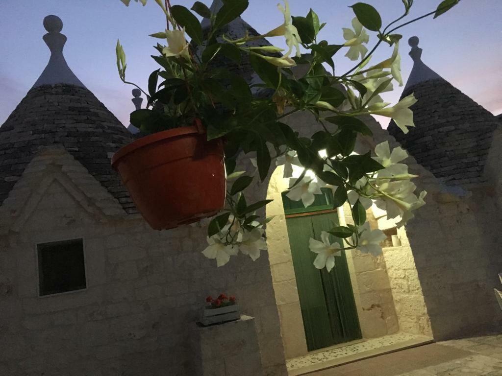 Trullo Le Tre Sorelle チステルニーノ エクステリア 写真